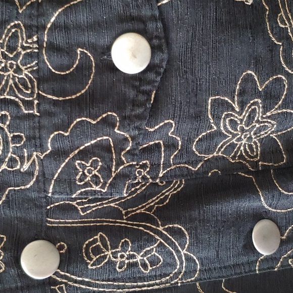 Silkland Woman western style black w/gold thread design, metal buttons, 2 pocket - Picture 3 of 4
